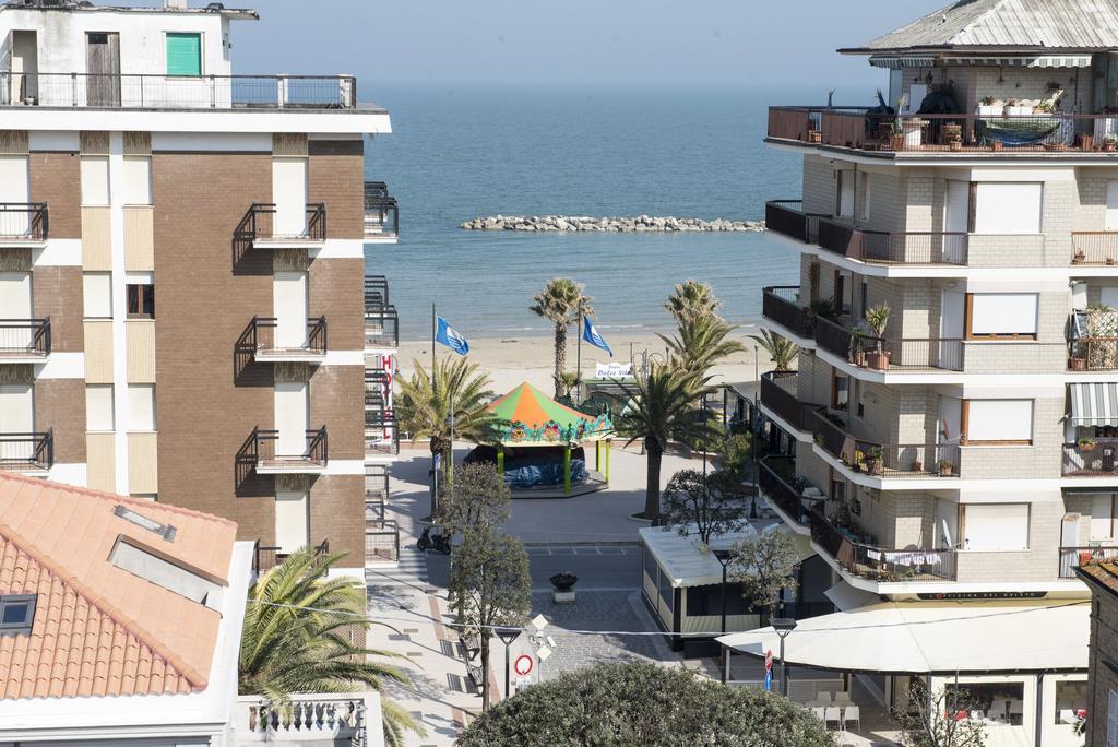 Hotel Gabbiano Porto San Giorgio Εξωτερικό φωτογραφία