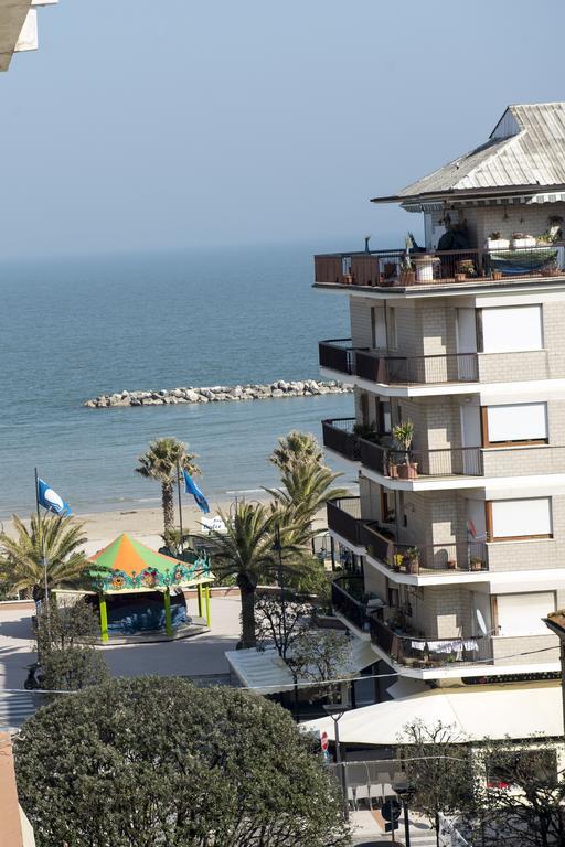 Hotel Gabbiano Porto San Giorgio Εξωτερικό φωτογραφία