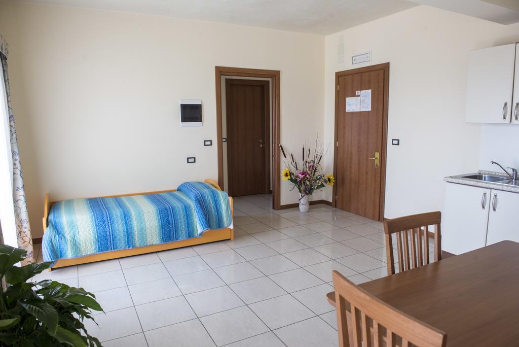 Hotel Gabbiano Porto San Giorgio Εξωτερικό φωτογραφία