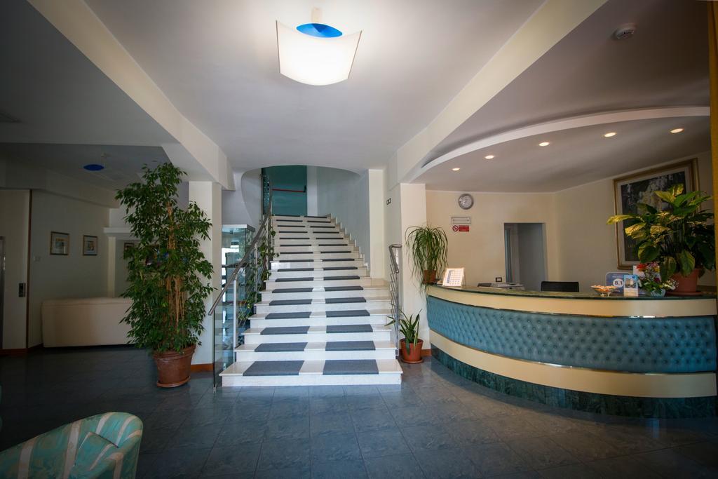 Hotel Gabbiano Porto San Giorgio Εξωτερικό φωτογραφία