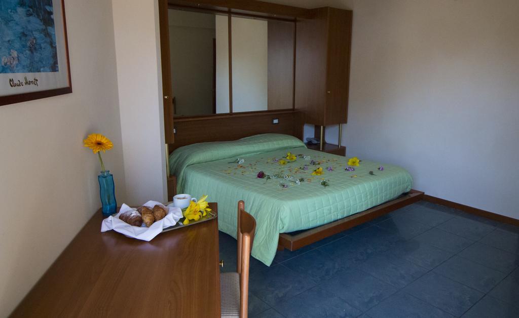 Hotel Gabbiano Porto San Giorgio Εξωτερικό φωτογραφία