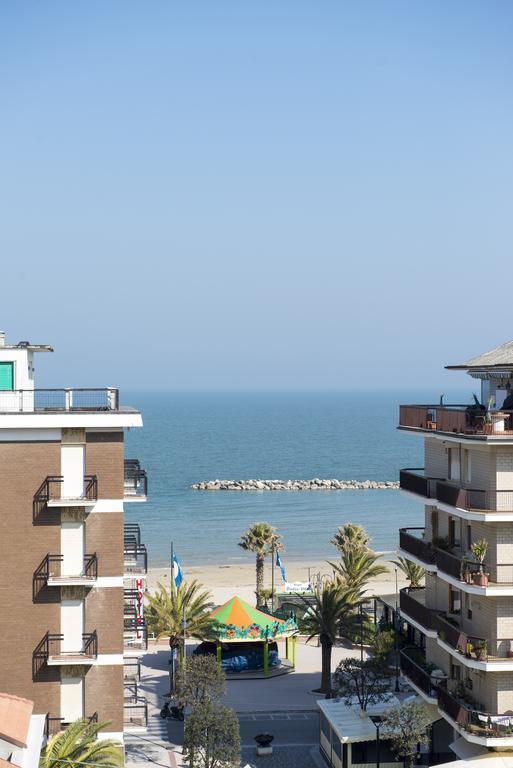 Hotel Gabbiano Porto San Giorgio Εξωτερικό φωτογραφία