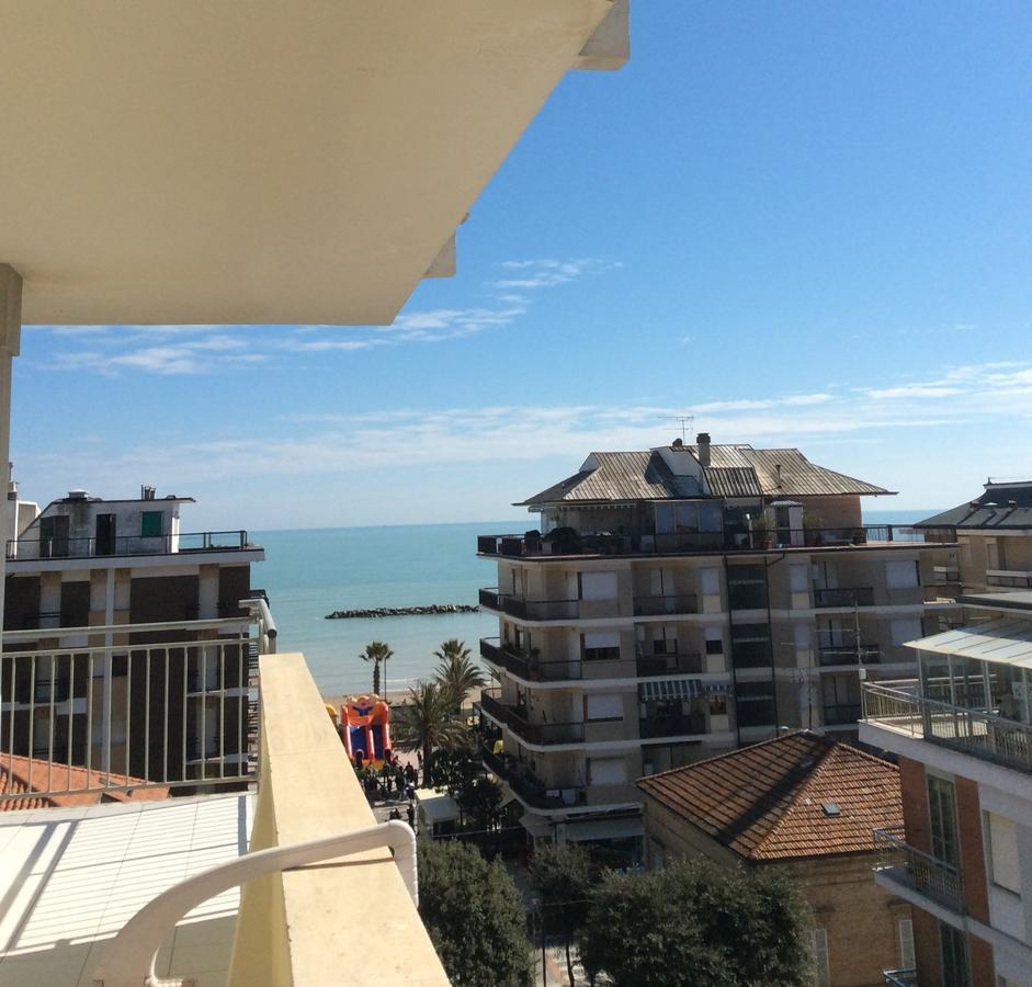 Hotel Gabbiano Porto San Giorgio Εξωτερικό φωτογραφία