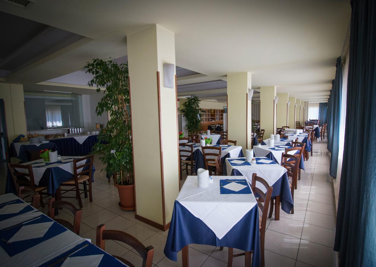 Hotel Gabbiano Porto San Giorgio Εξωτερικό φωτογραφία