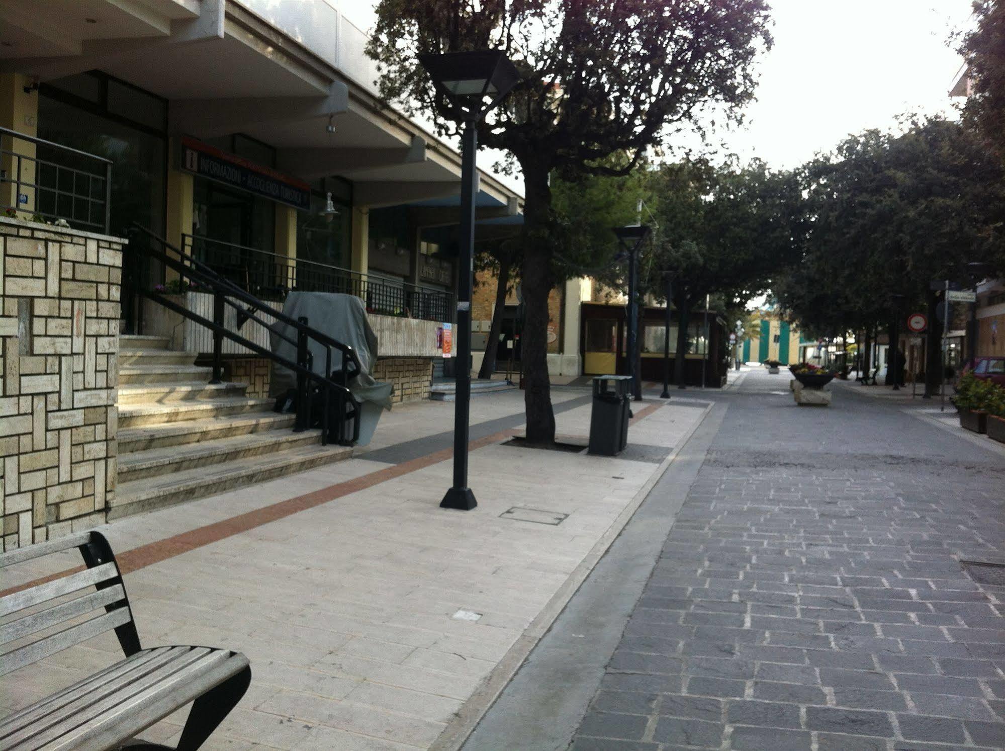 Hotel Gabbiano Porto San Giorgio Εξωτερικό φωτογραφία