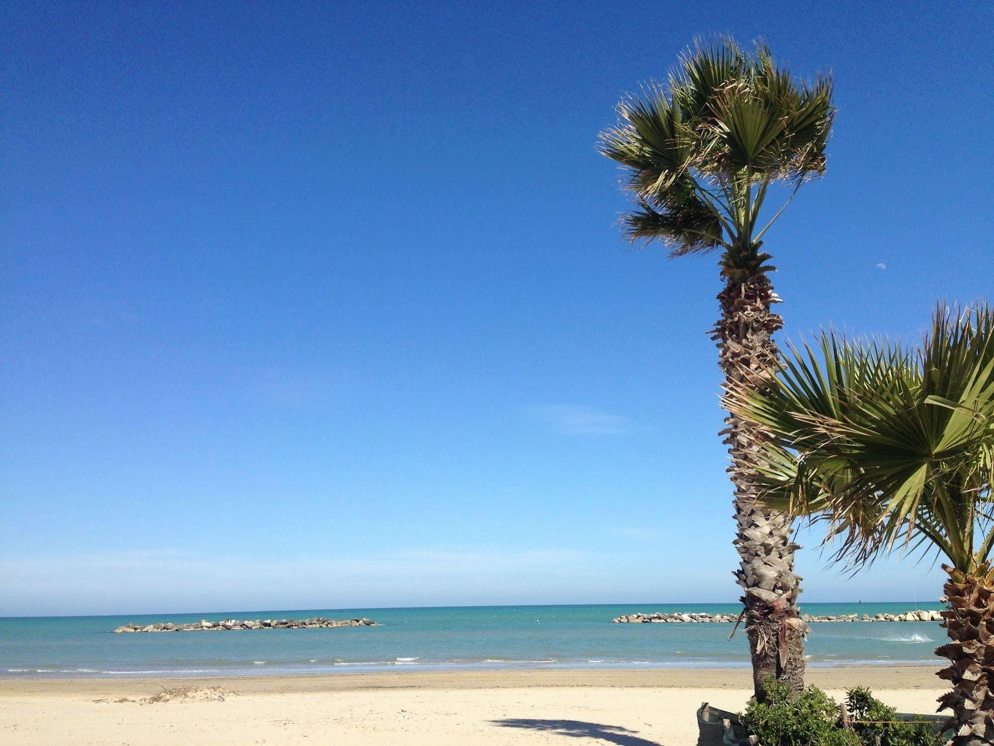 Hotel Gabbiano Porto San Giorgio Εξωτερικό φωτογραφία