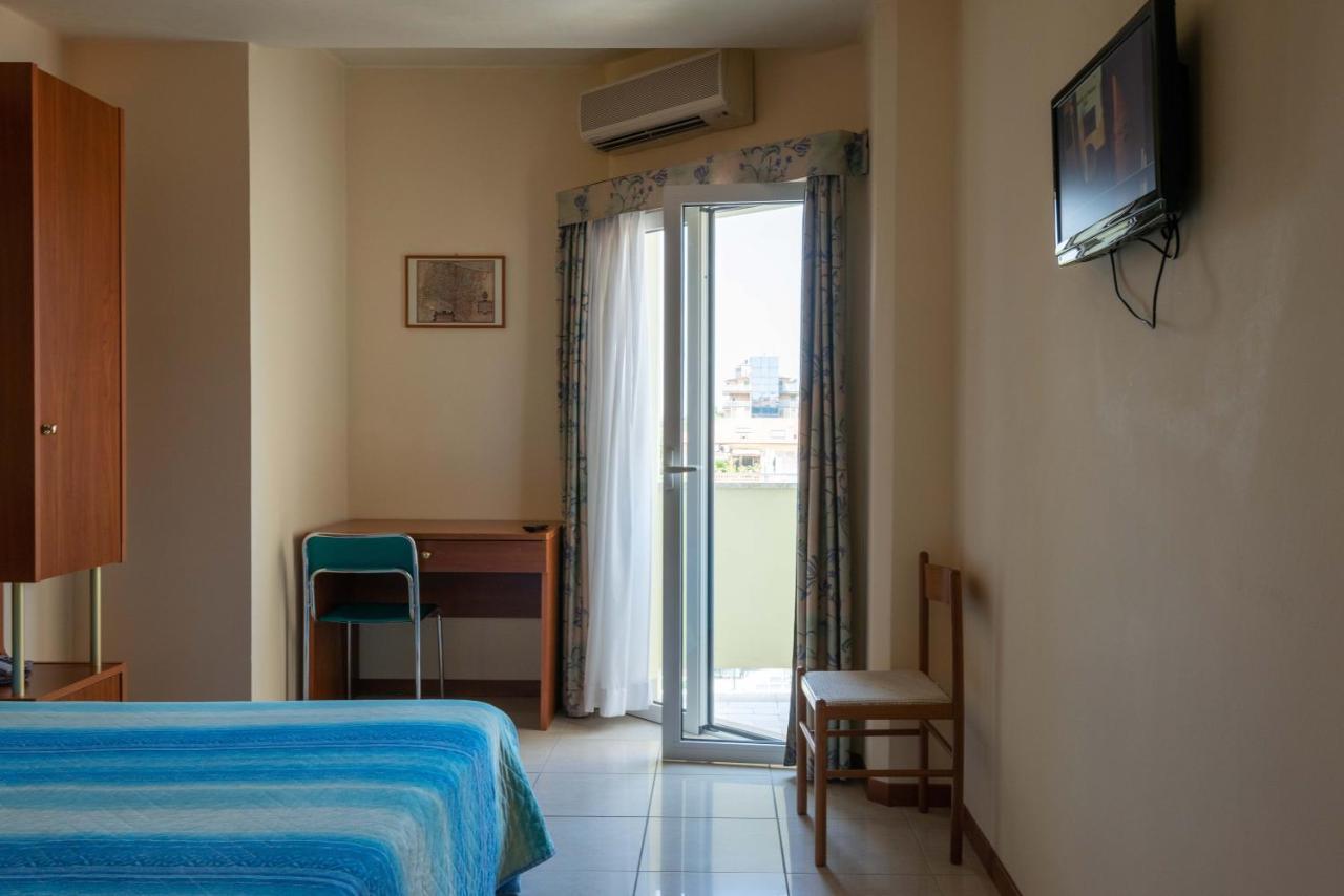 Hotel Gabbiano Porto San Giorgio Εξωτερικό φωτογραφία