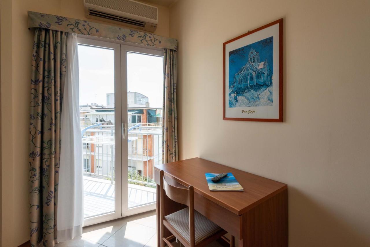 Hotel Gabbiano Porto San Giorgio Εξωτερικό φωτογραφία